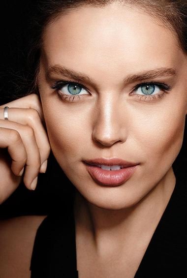 MaybellineEmilyDidonatoFondationMasterContourVShape041554481891B