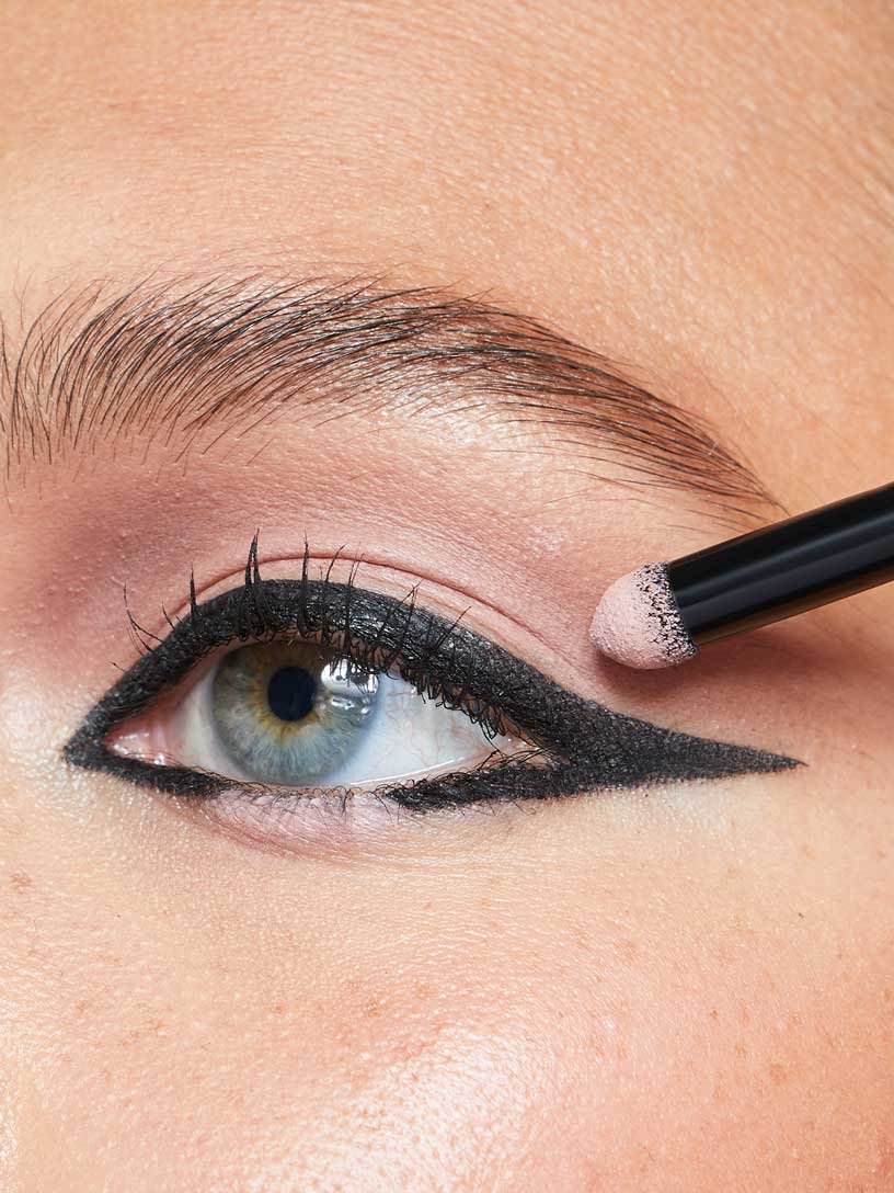 Winged clearance tip eyeliner